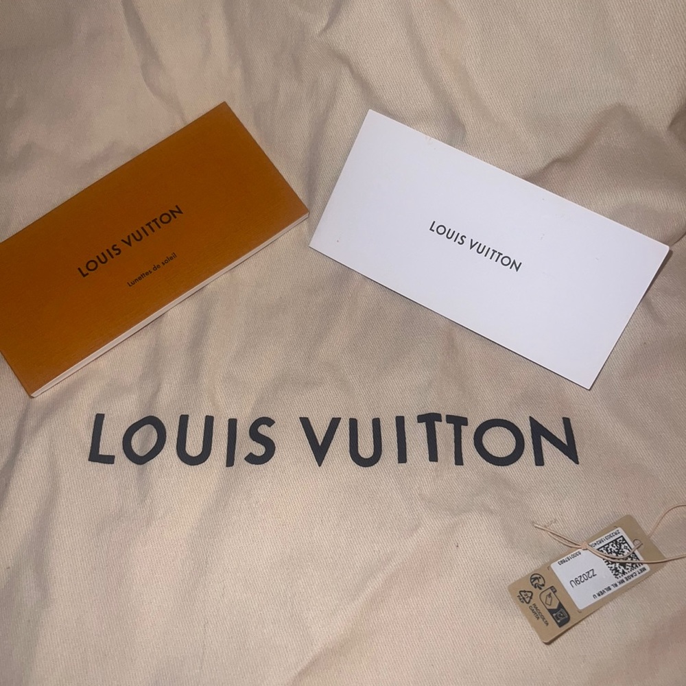 LV Fiction Mask Sunglasses - Picture 8 of 13